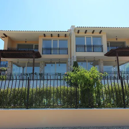 Луксозна вила Coral Luxury Villas *