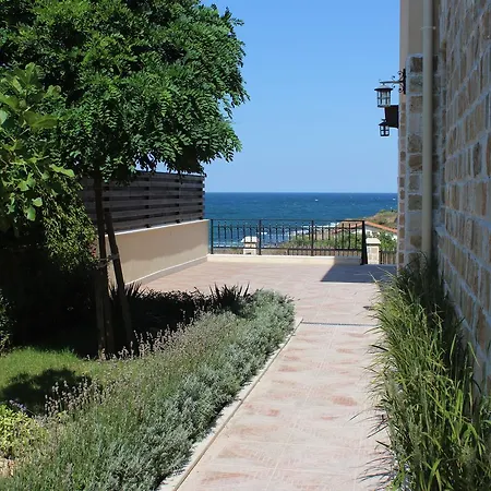 Coral Luxury Villas *
