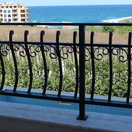 Луксозна вила Coral Luxury Villas Лозенец