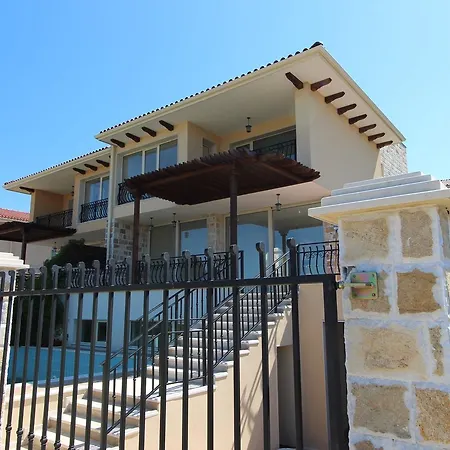 Луксозна вила Coral Luxury Villas
