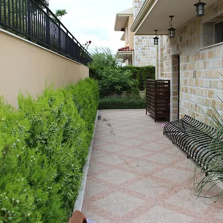 Coral Luxury Villas *